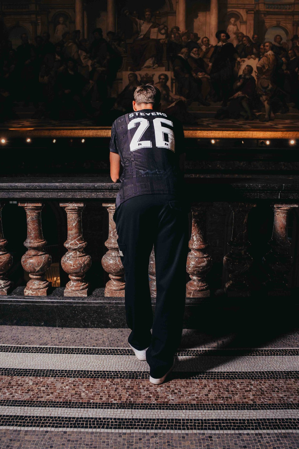 26I27 - AWAY SHIRT KEEPER